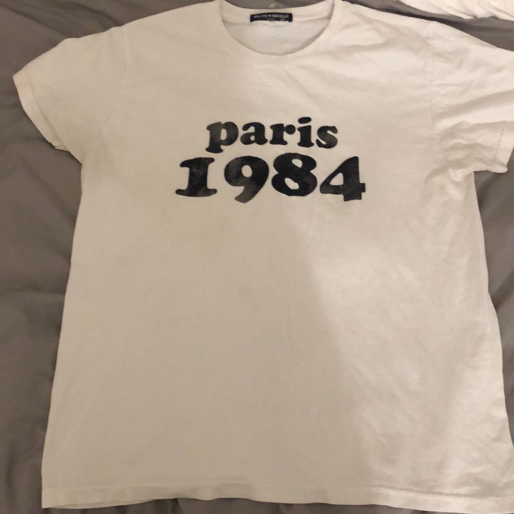 simple yet cute shirt.